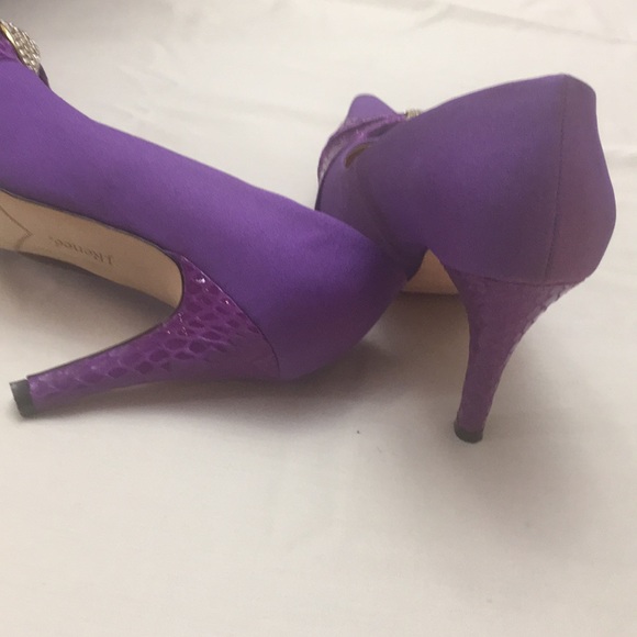 Elegant J. Renee’ Heels and J. Renee’ Purse - Picture 4 of 8